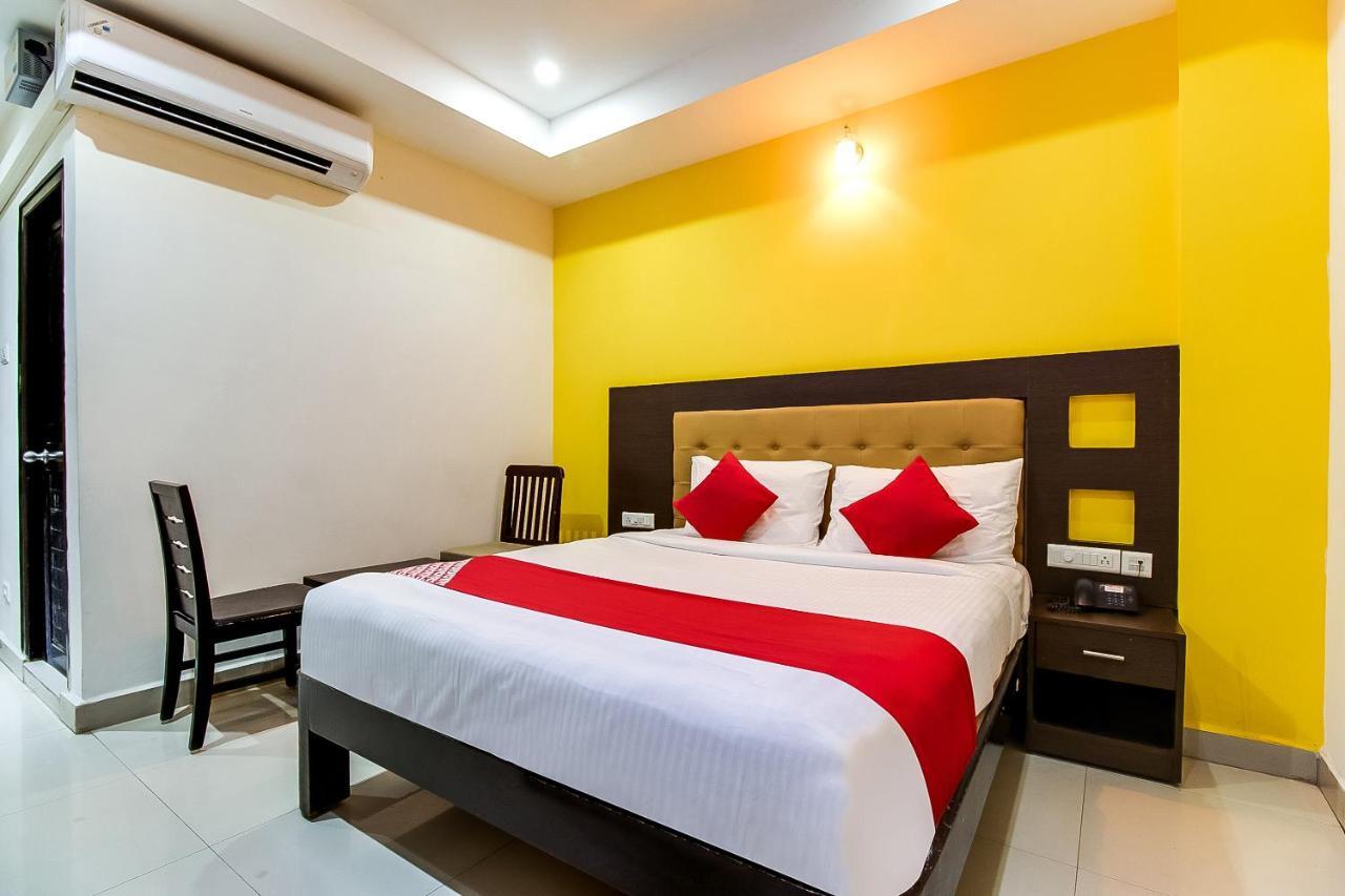 Oyo Flagship 9115 Hotel Udayee International Тирупати Экстерьер фото