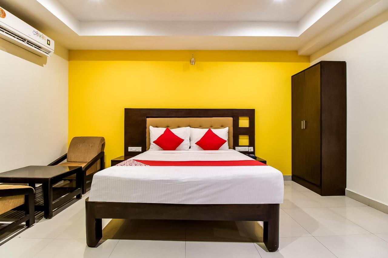 Oyo Flagship 9115 Hotel Udayee International Тирупати Экстерьер фото