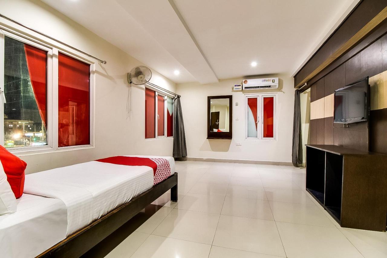 Oyo Flagship 9115 Hotel Udayee International Тирупати Экстерьер фото