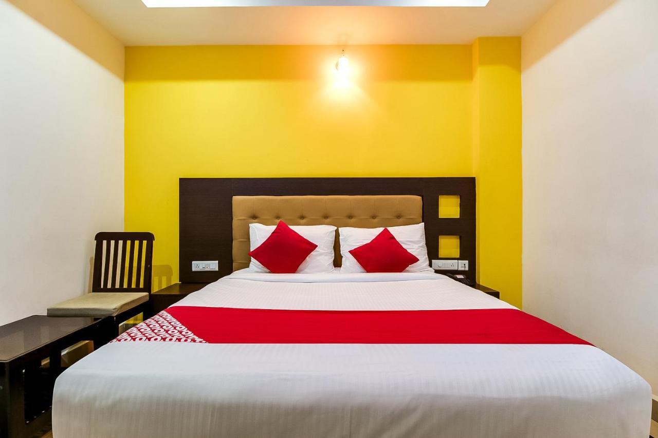 Oyo Flagship 9115 Hotel Udayee International Тирупати Экстерьер фото
